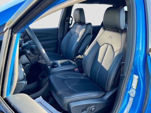 New 2026 Chrysler Pacifica Select w/ S Appearance Package image 19
