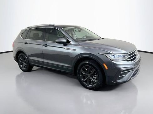 Used 2023 Volkswagen Tiguan SE FWD image 24