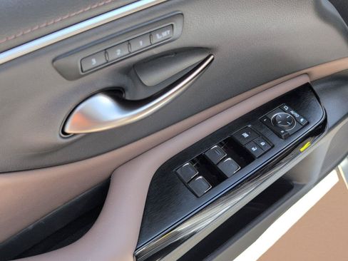 Certified 2025 Lexus ES 350 w/ Premium Package FWD image 6