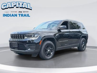 Used 2023 Jeep Grand Cherokee Laredo w/ Luxury Tech Group I