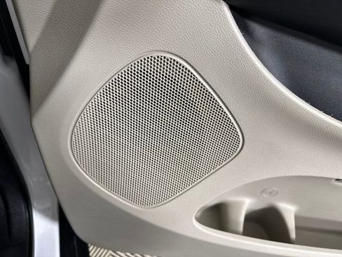 Used 2014 RAM C/V Tradesman image 27