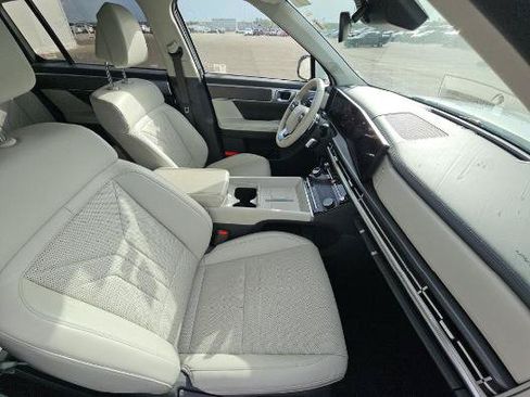 Used 2025 Hyundai Santa Fe SEL FWD image 23