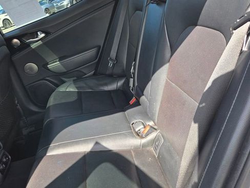 Used 2019 Kia Stinger Premium image 42