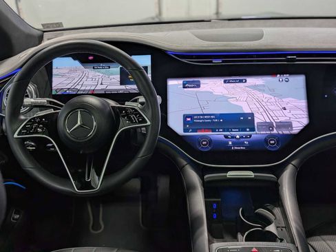 Certified 2023 Mercedes-Benz EQS 580 4MATIC SUV image 5