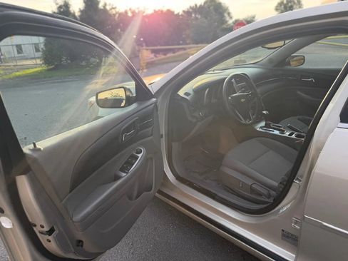 Used 2014 Chevrolet Malibu LS w/ Protection Package FWD image 10