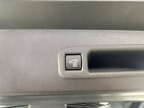 Certified 2026 Toyota Sienna XLE image 58