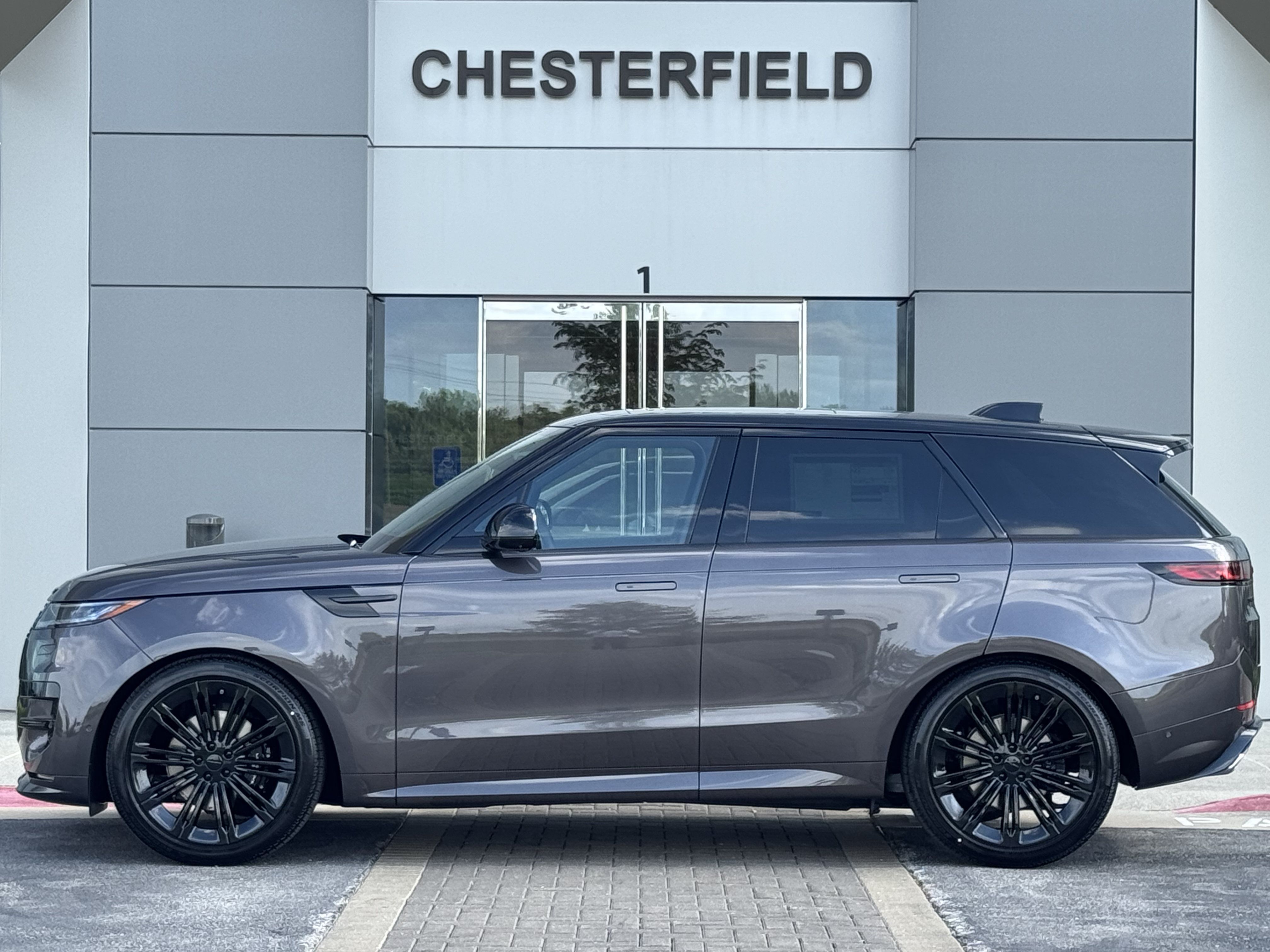 New 2026 Land Rover Range Rover Sport Dynamic SE AWD/4WD image 6