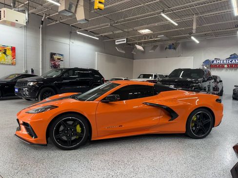 Used 2022 Chevrolet Corvette Stingray Preferred Conv w/ Z51 Performance Package RWD image 3
