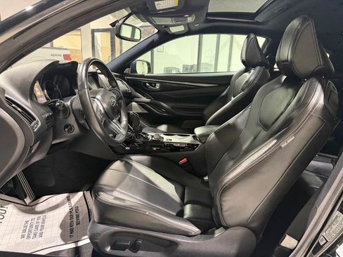 Used 2017 INFINITI Q60 3.0t Sport RWD image 18