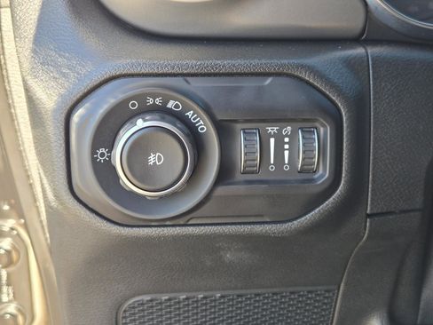 Certified 2021 Jeep Wrangler Unlimited Sport image 19