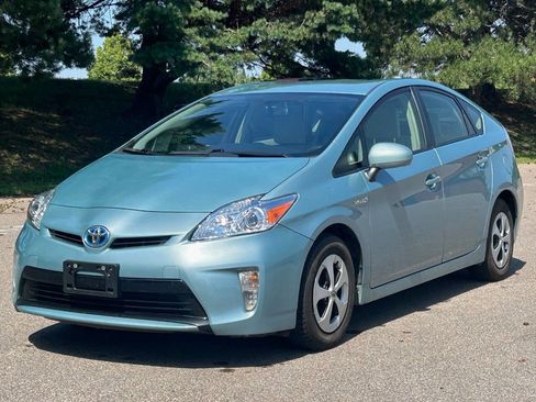 Used 2015 Toyota Prius Four image 5