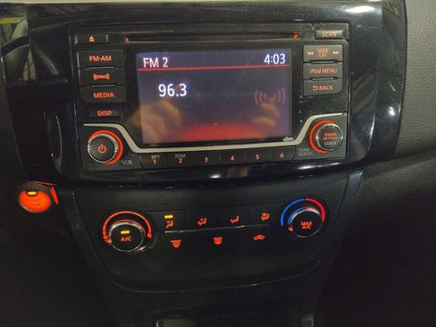 Used 2017 Nissan Sentra SR w/ SR Midnight Edition image 25