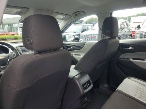 Used 2022 Chevrolet Equinox LS FWD image 8