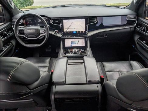 Used 2023 Jeep Grand Wagoneer Series II image 17