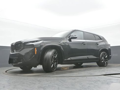 Used 2023 BMW XM AWD/4WD image 32