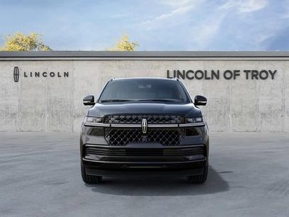 New 2027 Lincoln Navigator Reserve w/ Jet Appearance Package