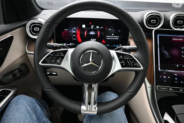 Used 2027 Mercedes-Benz GLC 300 image 23