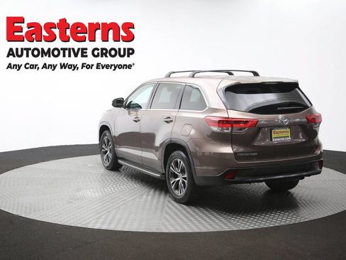 Used 2019 Toyota Highlander LE FWD image 64