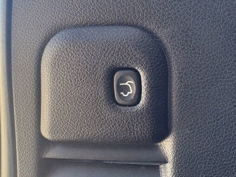 Used 2019 Jeep Grand Cherokee Limited image 14