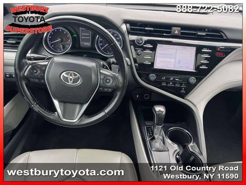 Used 2019 Toyota Camry SE FWD image 7