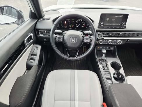Used 2025 Honda Civic Sport image 8