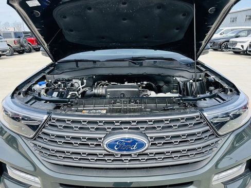 Used 2022 Ford Explorer XLT w/ Equipment Group 202A image 39