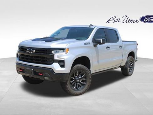 Used 2022 Chevrolet Silverado 1500 LT Trail Boss w/ LT Trail Boss Premium Package AWD/4WD image 1