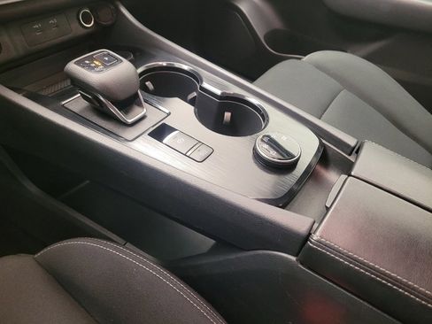 Used 2024 Nissan Rogue S image 26