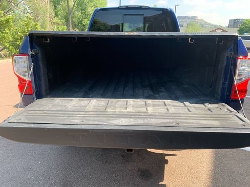 Used 2017 Nissan Titan SV AWD/4WD image 20