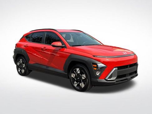 Used 2024 Hyundai Kona SEL w/ Convenience Package FWD image 9