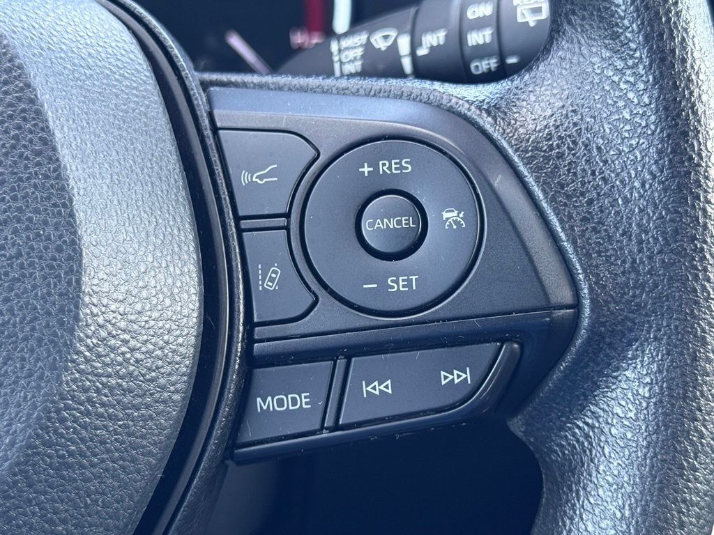 Used 2024 Toyota RAV4 XLE FWD image 10