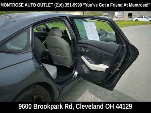 Used 2025 Honda Accord SE image 39