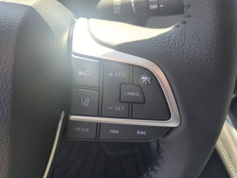 New 2025 Toyota Sienna XLE image 30