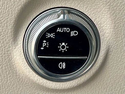 Certified 2022 Mercedes-Benz C 300 4MATIC Sedan image 28