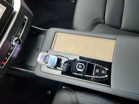 New 2026 Volvo XC90 B6 Plus w/ Protection Package image 21