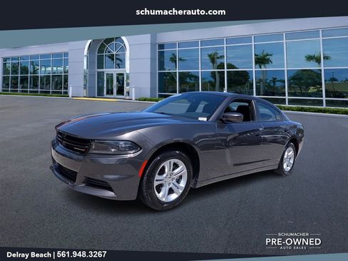 Certified 2022 Dodge Charger SXT RWD image 3