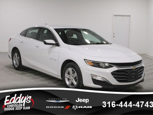Used 2024 Chevrolet Malibu LS w/ Driver Confidence Package image 1