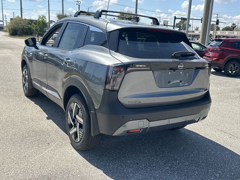 New 2026 Nissan Kicks SV FWD image 8