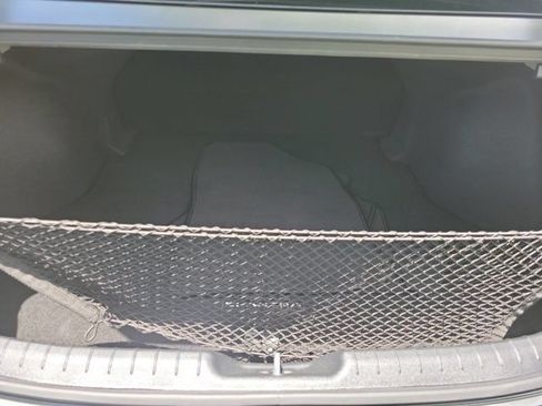 Certified 2024 Hyundai Elantra SE FWD image 6