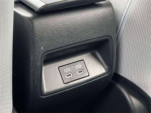 Certified 2023 Toyota Corolla SE image 17