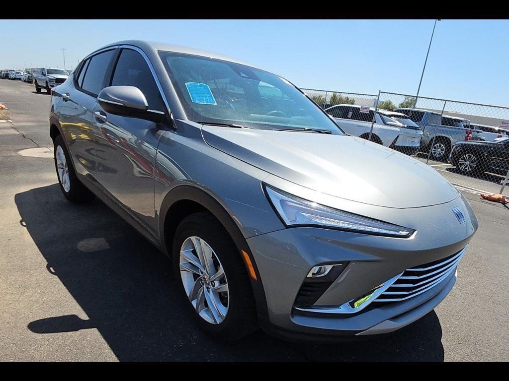 Used 2024 Buick Envista Preferred FWD image 2