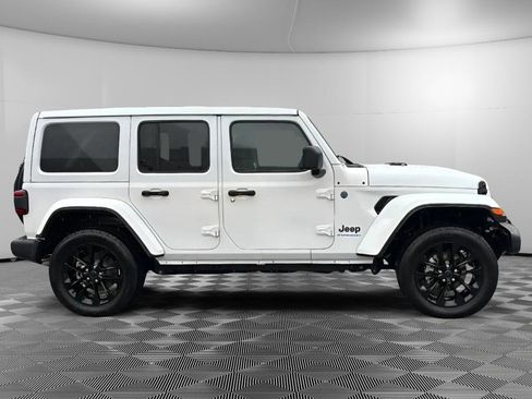 Used 2025 Jeep Wrangler Sahara w/ Safety Group image 6