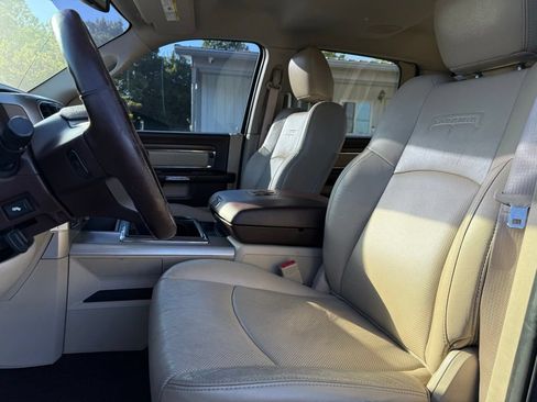 Used 2015 RAM 1500 Laramie AWD/4WD image 9