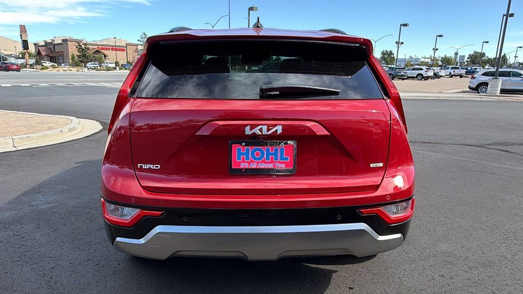 Used 2023 Kia Niro FWD image 4