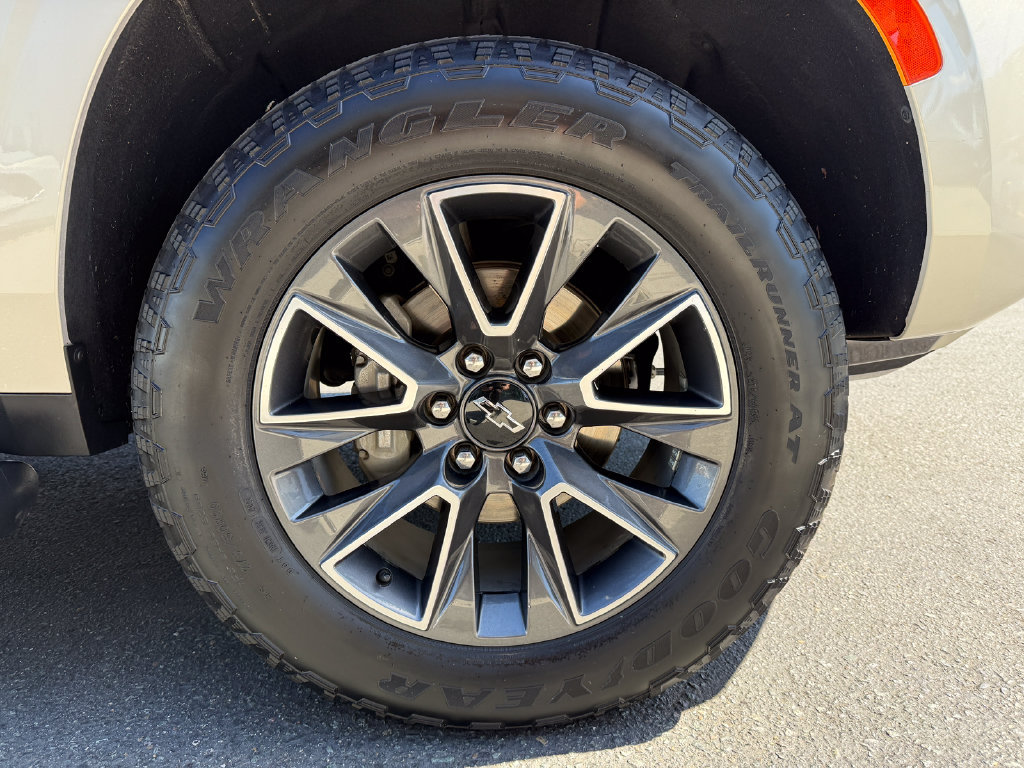 Used 2021 Chevrolet Tahoe Z71 AWD/4WD image 14