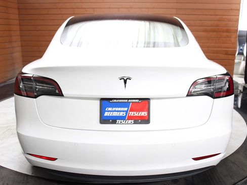 Used 2022 Tesla Model 3 image 13