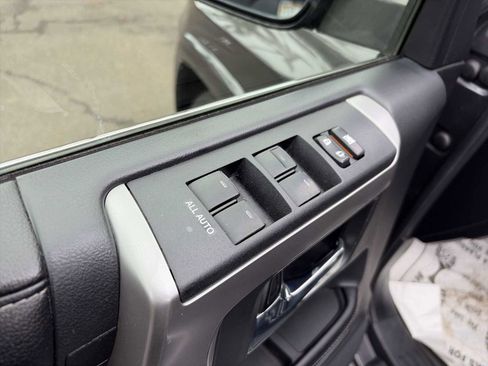 Used 2016 Toyota 4Runner Limited image 15