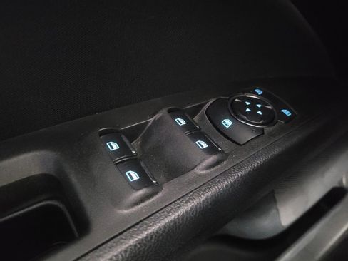 Used 2020 Ford Fusion SE FWD image 27