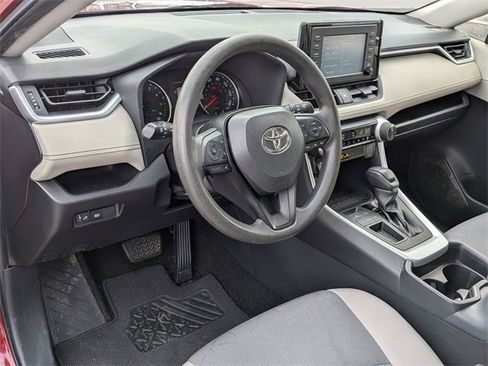 Used 2019 Toyota RAV4 XLE image 10