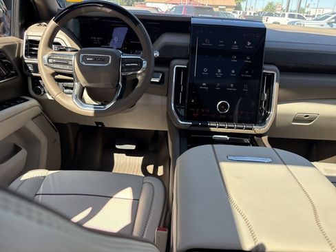New 2026 GMC Yukon Denali w/ Denali Reserve Package AWD/4WD image 21